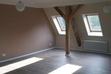 2,5 Zimmer Wohnung im Dachgeschoß 2.5 zimmer