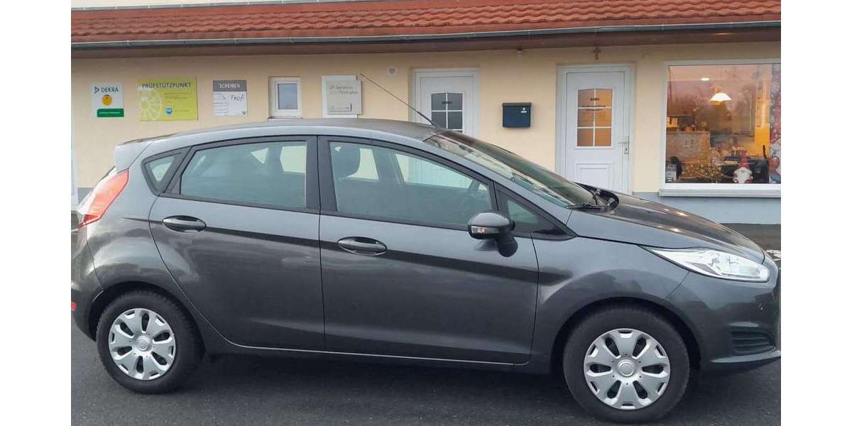 Ford Fiesta 49.630 km 9.950 &euro; Dresden 01328