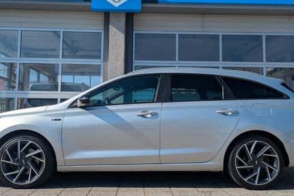 Hyundai i30 72.000 km 19.660 &euro; Collenberg 97903