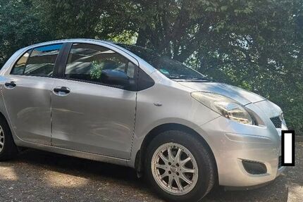 Toyota Yaris 167.000 km 3.300 &euro; Nürnberg 90429