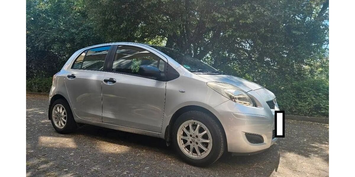 Toyota Yaris 167.000 km 3.300 &euro; Nürnberg 90429