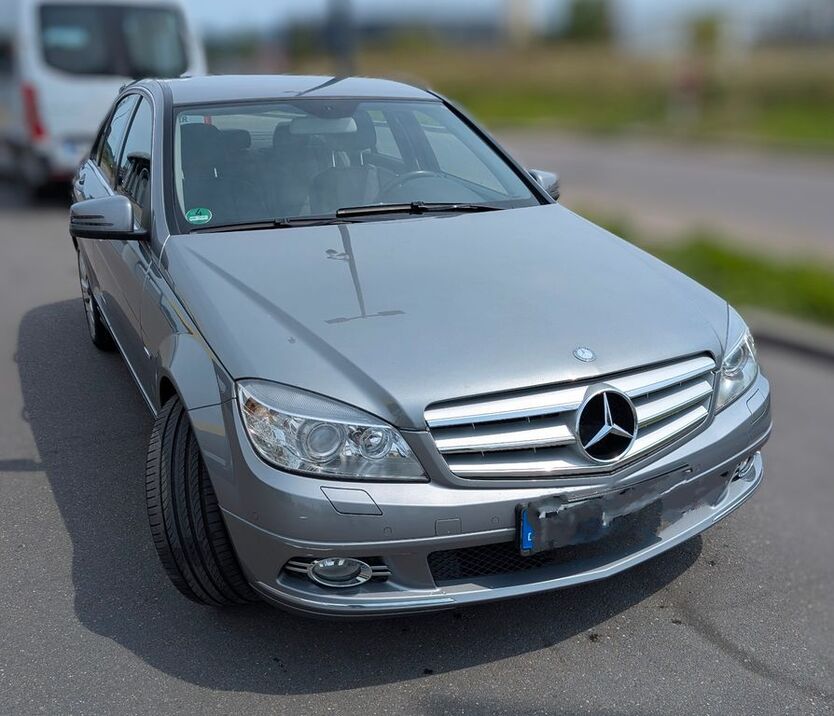 Mercedes-Benz C 200 215.000 km 8.900 € Leutenbach 71397