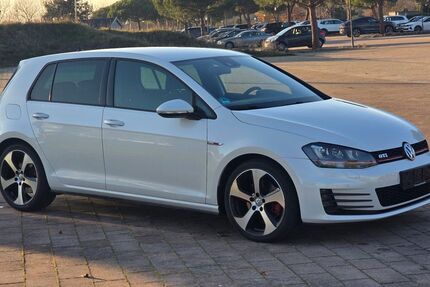 VW Golf 142.000 km 14.800 € Büttelborn 64572