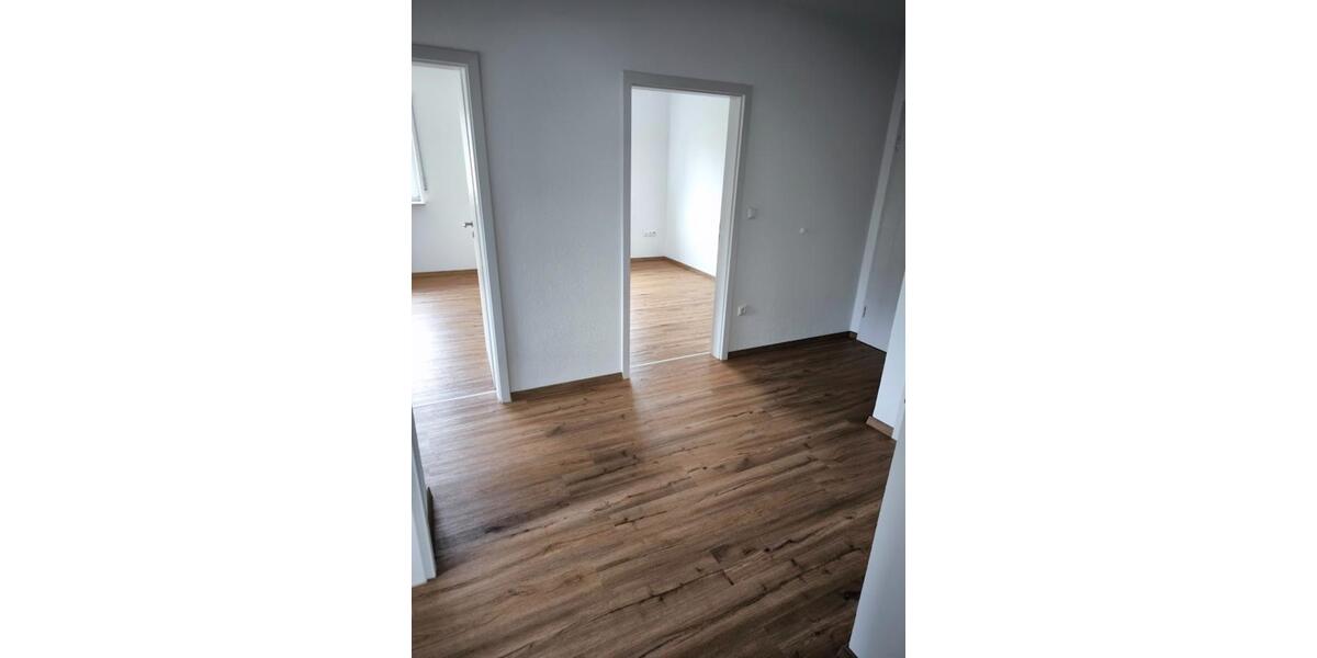 Erdgeschoßwohnung Regen - 4 Zimmer, 80 m&sup2;, 700&euro; | Angebot:25321403