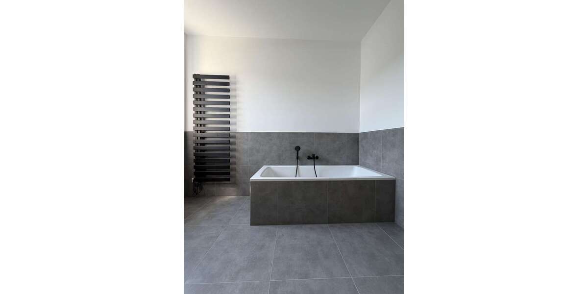Etagenwohnung Gevelsberg - 4 Zimmer, 125 m&sup2;, 1.375&euro; | Angebot:27125639