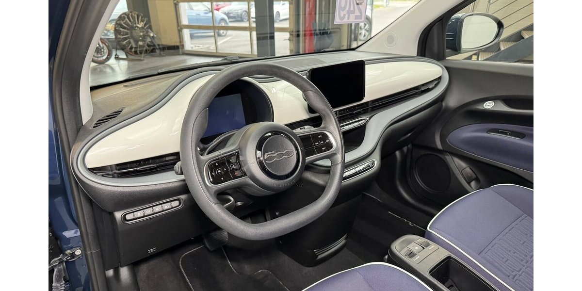 Fiat 500e Action CarPlay Android Automatik 1.Hand 18.400 km 13.490 &euro; Lich 35423