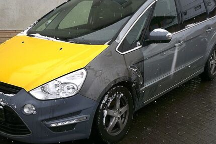 Ford S-Max 174.520 km 3.499 &euro; Eisfeld 98673