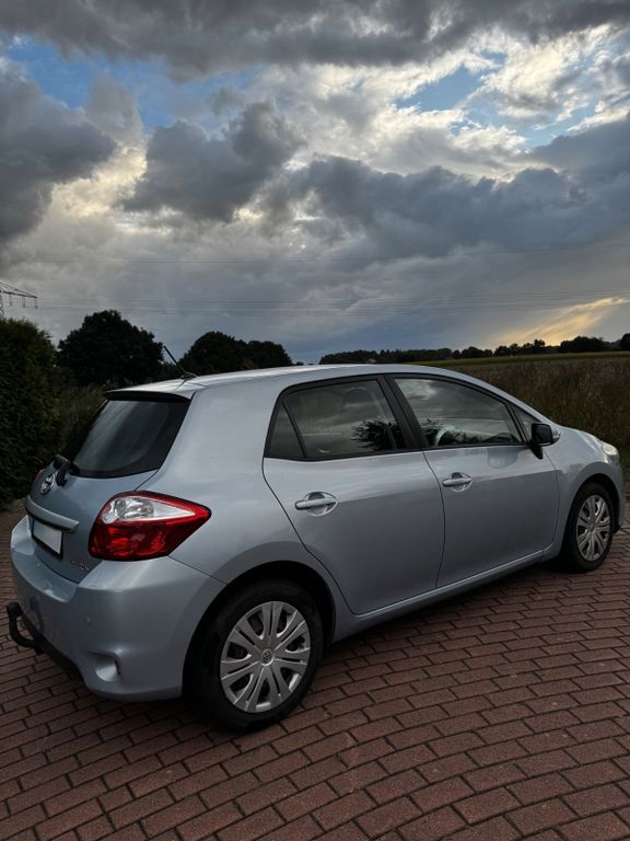 Toyota Auris 139.800 km 5.600 € Alfhausen 49594