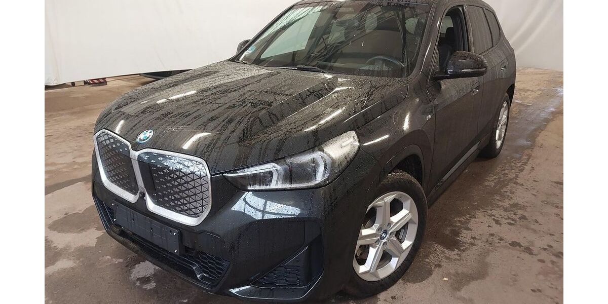 BMW iX1 41.000 km 37.290 &euro; Bietigheim-Bissingen 74321