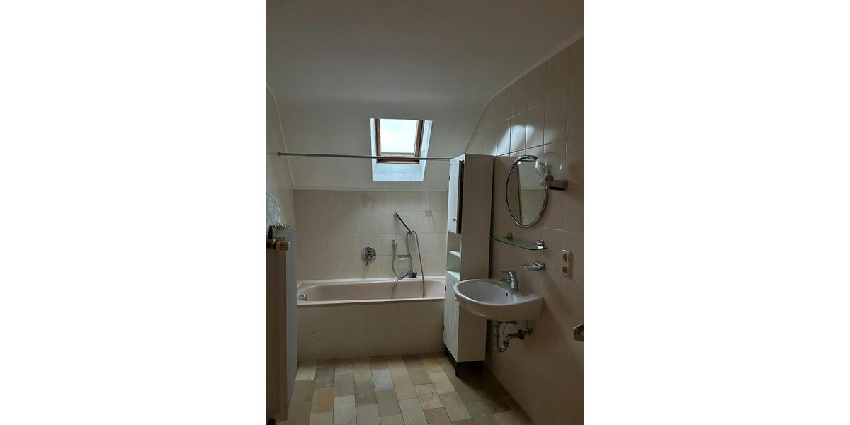 Geräumiges Haus mit Innenhof und Nebengebäuden in GangeltStahe zimmer