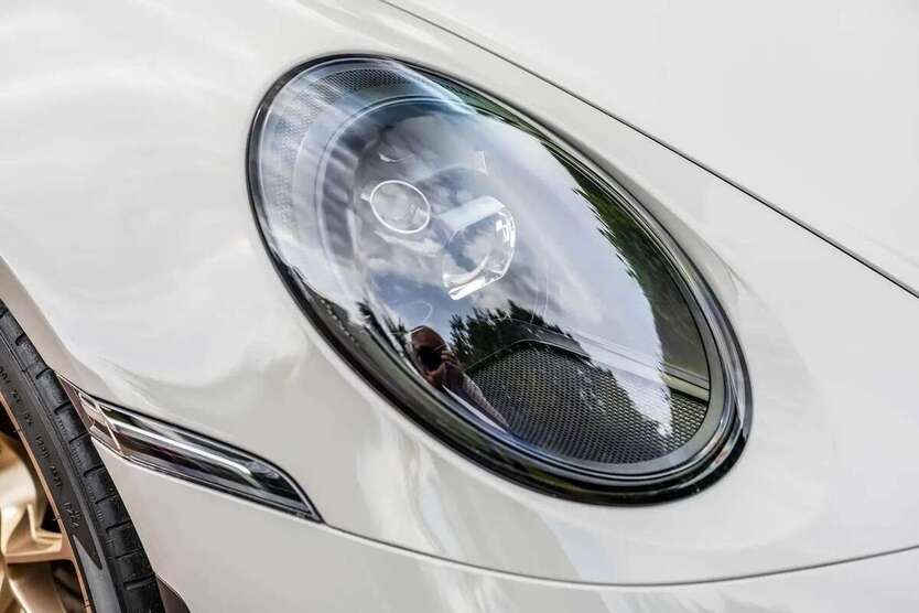 992