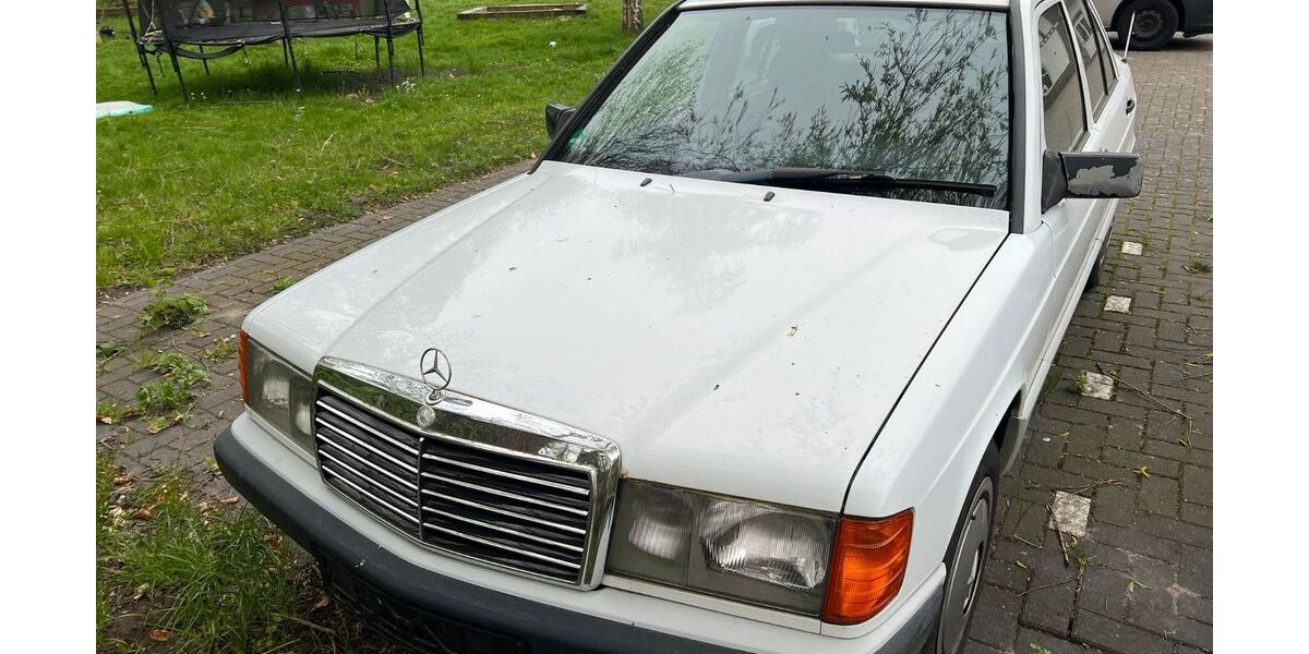 Mercedes-Benz 190 280.000 km 4.300 &euro; Nordenham 26954