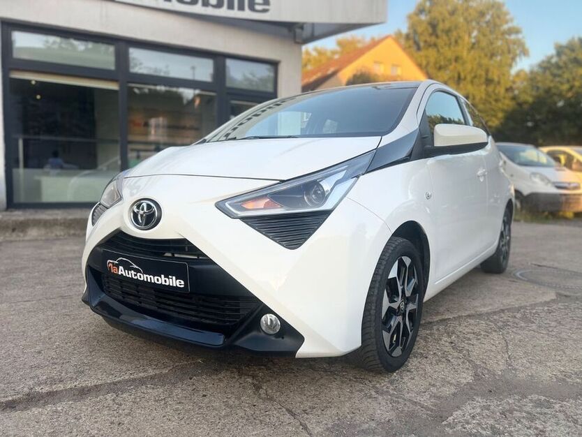 Aygo (X)