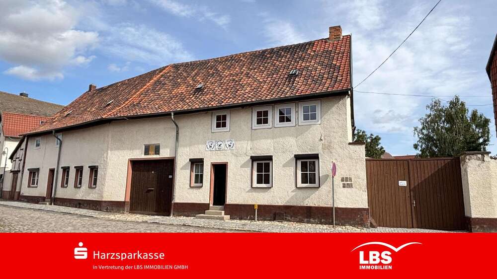 Haus zum Kaufen in Ditfurt 80.000 € 176 m² 7 zimmer