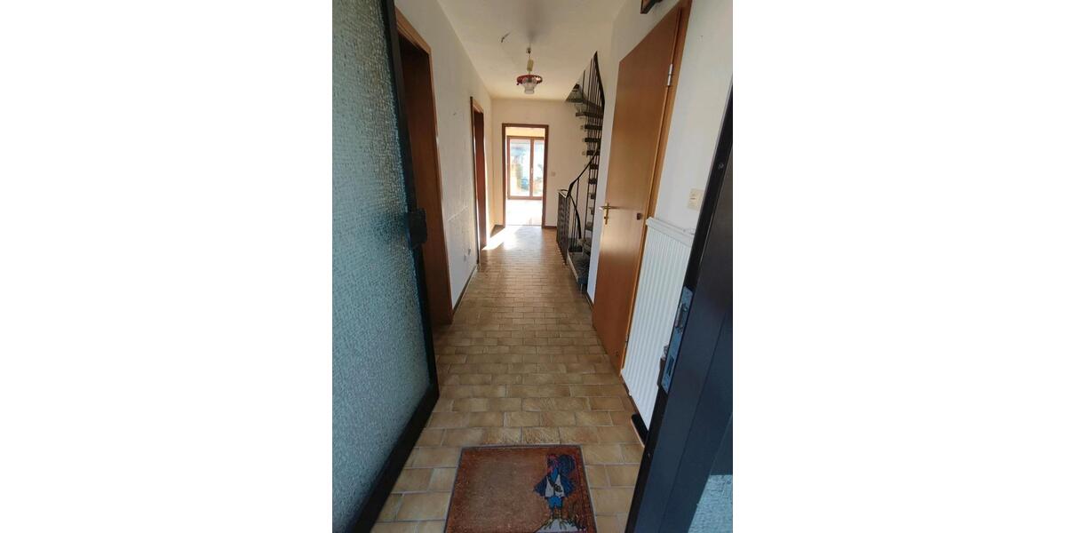 Doppelhaushälfte Leonberg - 6 Zimmer, 146 m&sup2;, 500.000&euro; | Angebot:27244479