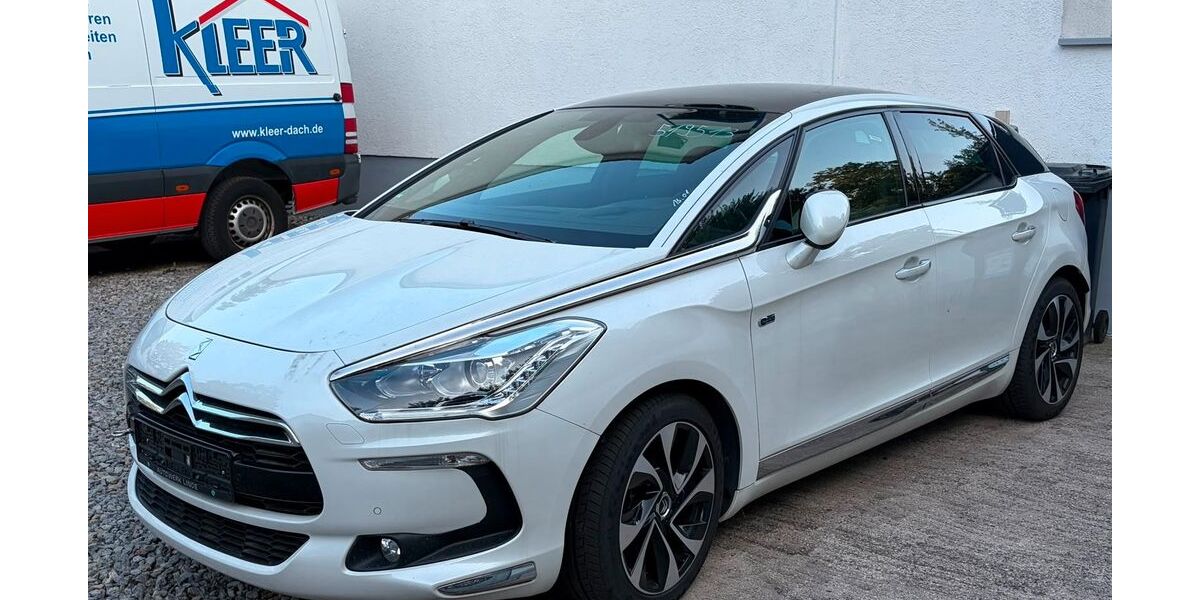 Citroen DS5 173.927 km 3.700 &euro; Karlsruhe 76133