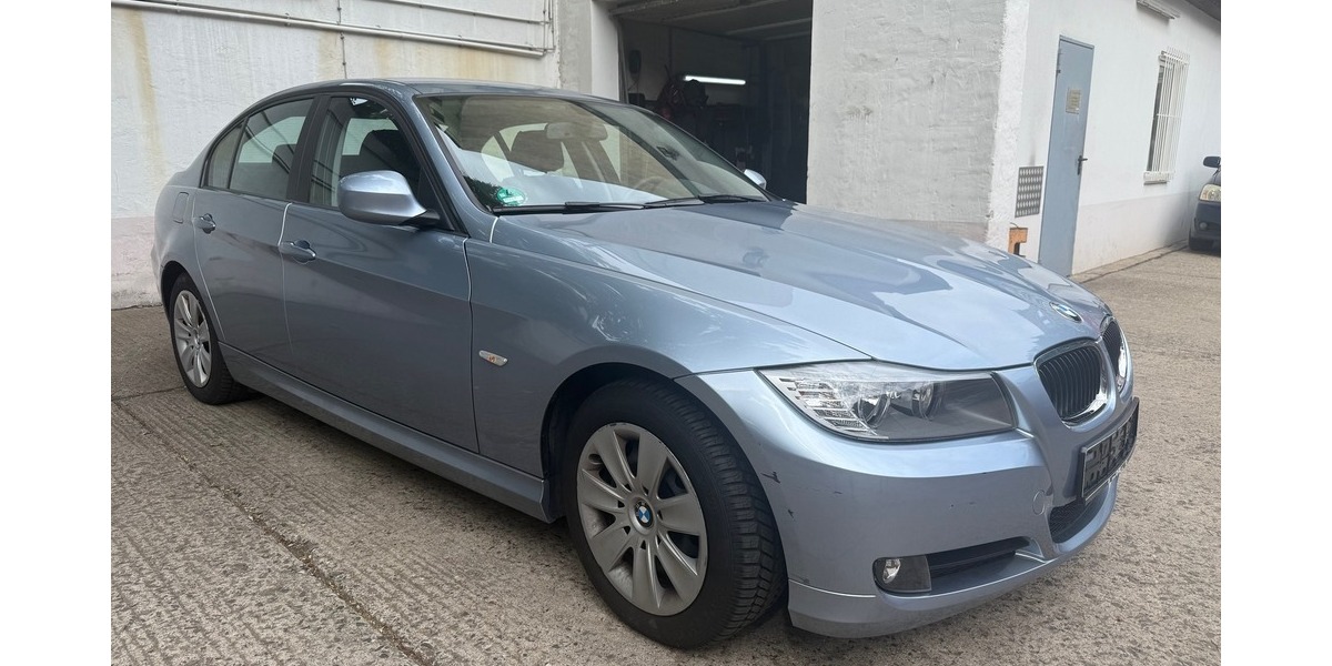 BMW 320 i E90 1.Hand 30185 KM! Sitzheizung PDC 30.083 km 9.999 &euro; Berlin 10247