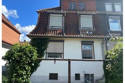 Einfamilienhaus m Garten in ruhiger Lage ab sofort zu vermieten