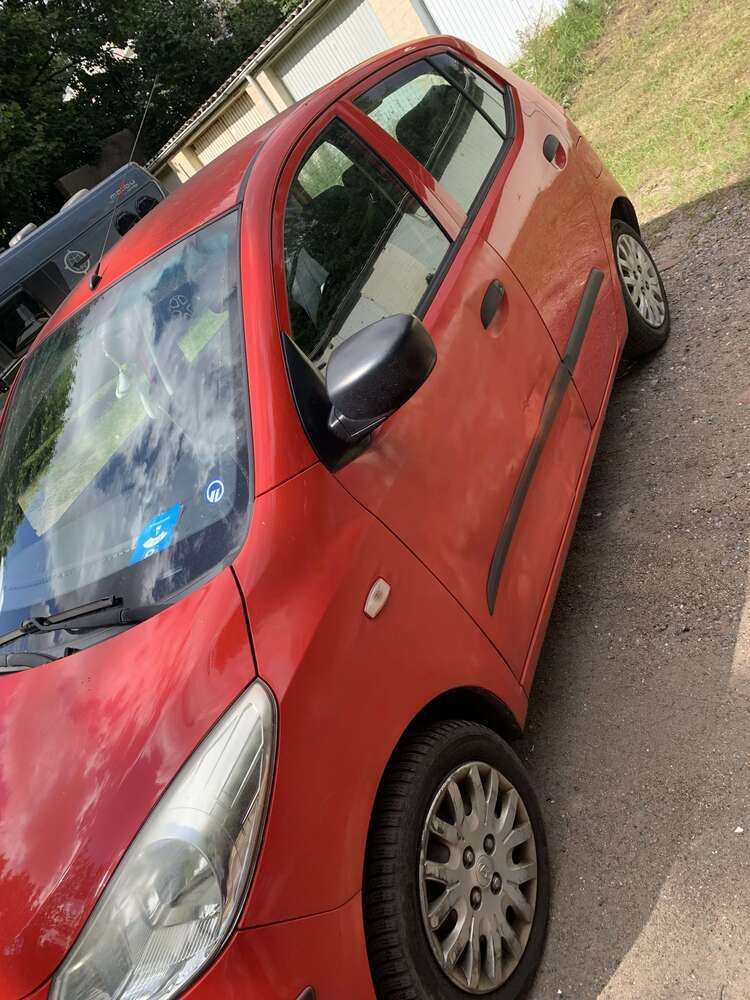 i10