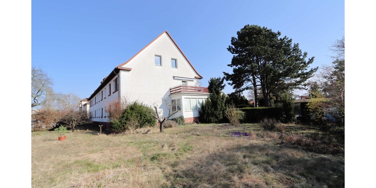 Exclusive 6 Zimmer Direktorenwohnung über 2 Ebenen - Balkon - Gäste WC - Keller - Gartenanteil 6 zimmer