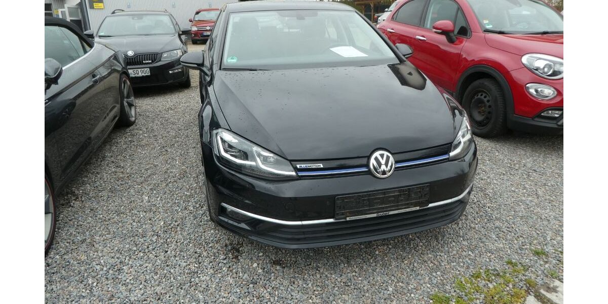 VW Golf 68.234 km 15.990 &euro; Wald 93192