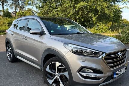Hyundai TUCSON 97.800 km 14.100 &euro; Maintal 63477