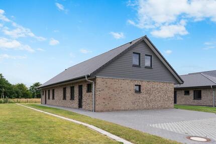 Neubau Doppelhaushälfte Großenwiehe KFW40 vermittung zimmer