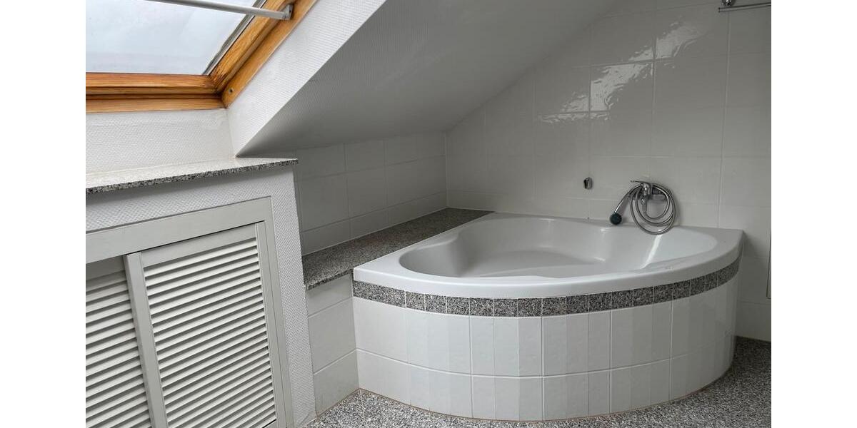 Dachgeschoßwohnung Dresden Altstadt - 5 Zimmer, 138 m&sup2;, 415.000&euro; | Angebot:25168730