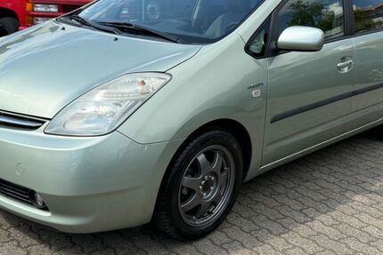 Toyota Prius 191.902 km 4.199 &euro; Hanau 63452