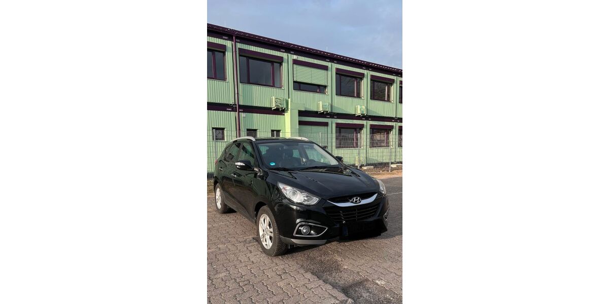 Hyundai ix35 124.337 km 8.900 &euro; Babenhausen 64832