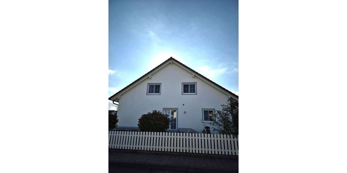 Haus zum Mieten in Baar-Ebenhausen 1.755 € 130 m² 4.5 zimmer