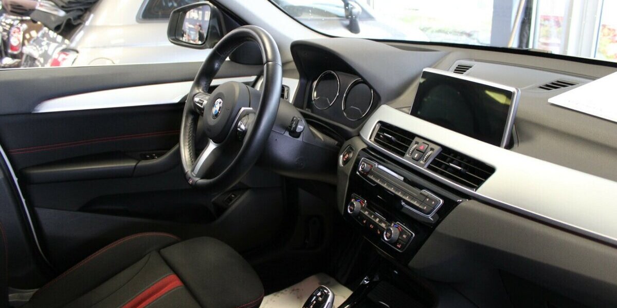 BMW X1 sDrive20i Aut. Sport Line 16.245 km 22.980 &euro; Euskirchen 53881