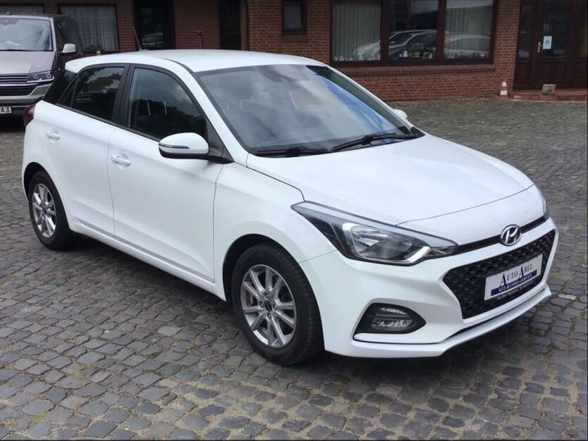 i20