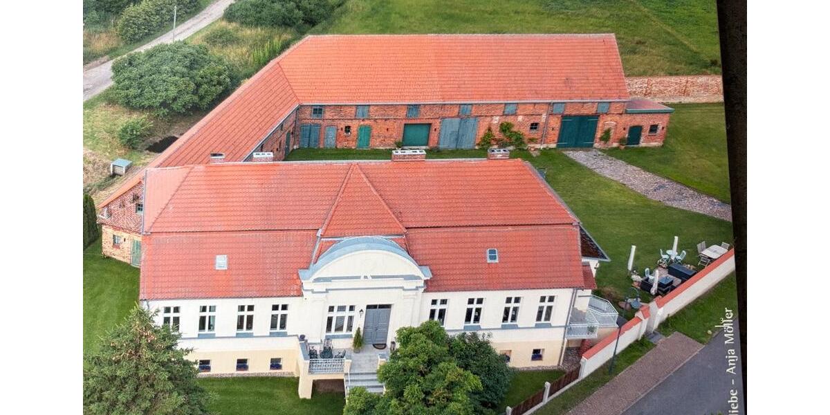 Villa Meyenburg - 10 Zimmer, 240 m&sup2;, 779.000&euro; | Angebot:26854792