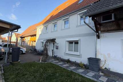 Haus Eutingen im Gäu - 5 Zimmer, 175 m&sup2;, 1.500&euro; | Angebot:27023513
