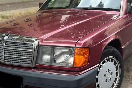 Mercedes-Benz 190 256.244 km 5.900 &euro; Berlin 10435