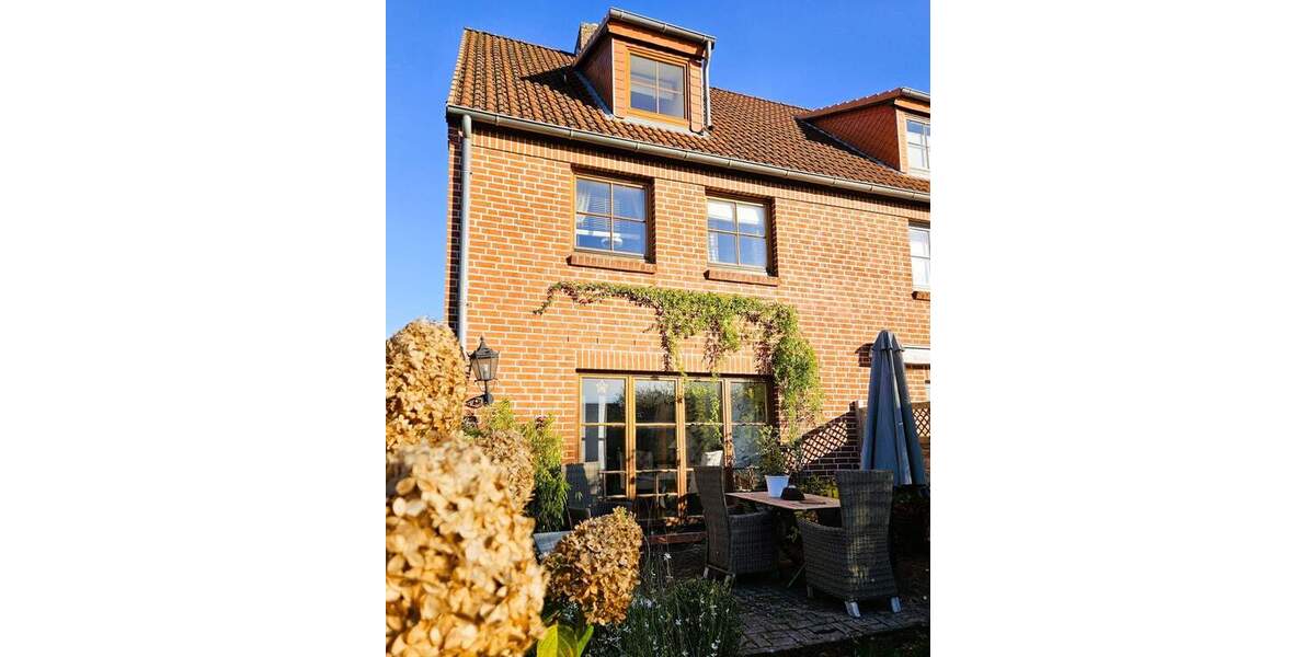 Reihenendhaus Reinfeld - 6 Zimmer, 121 m&sup2;, 370.000&euro; | Angebot:25815046