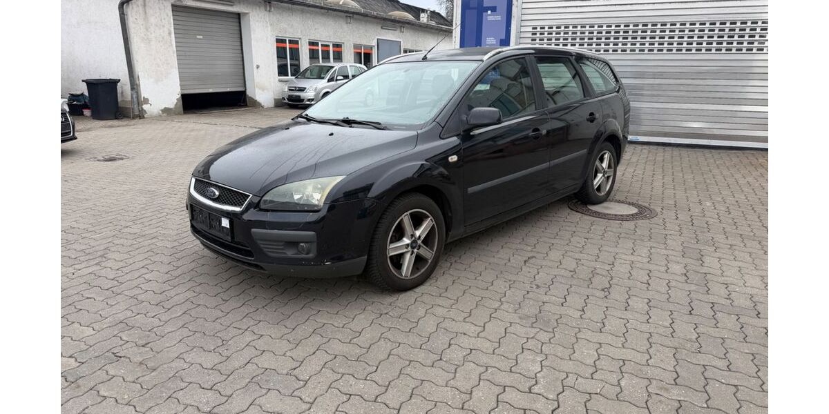 Ford Focus 182.000 km 899 &euro; Augsburg 86153