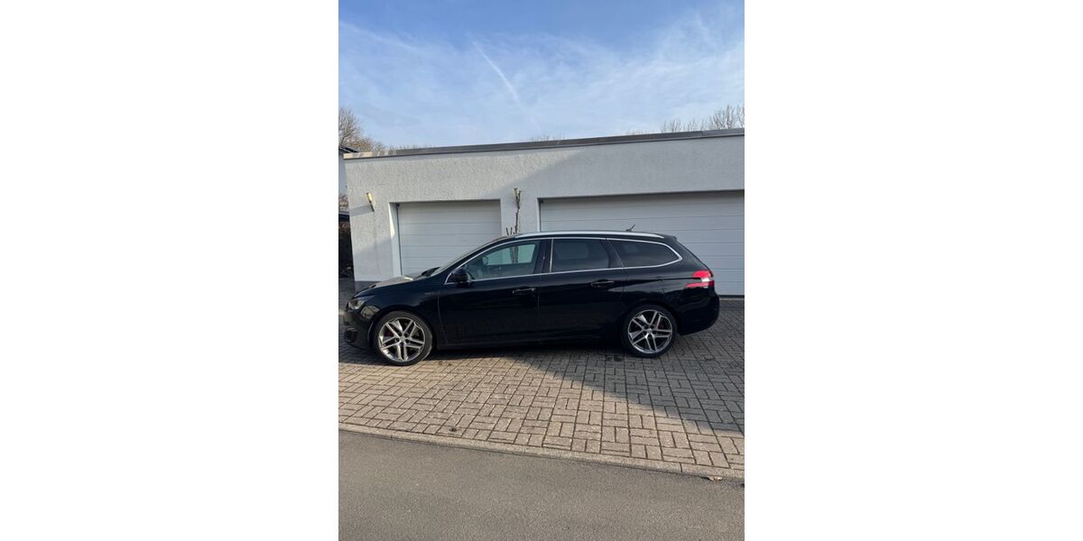 Peugeot 308 202.000 km 7.490 &euro; Geisa 36419