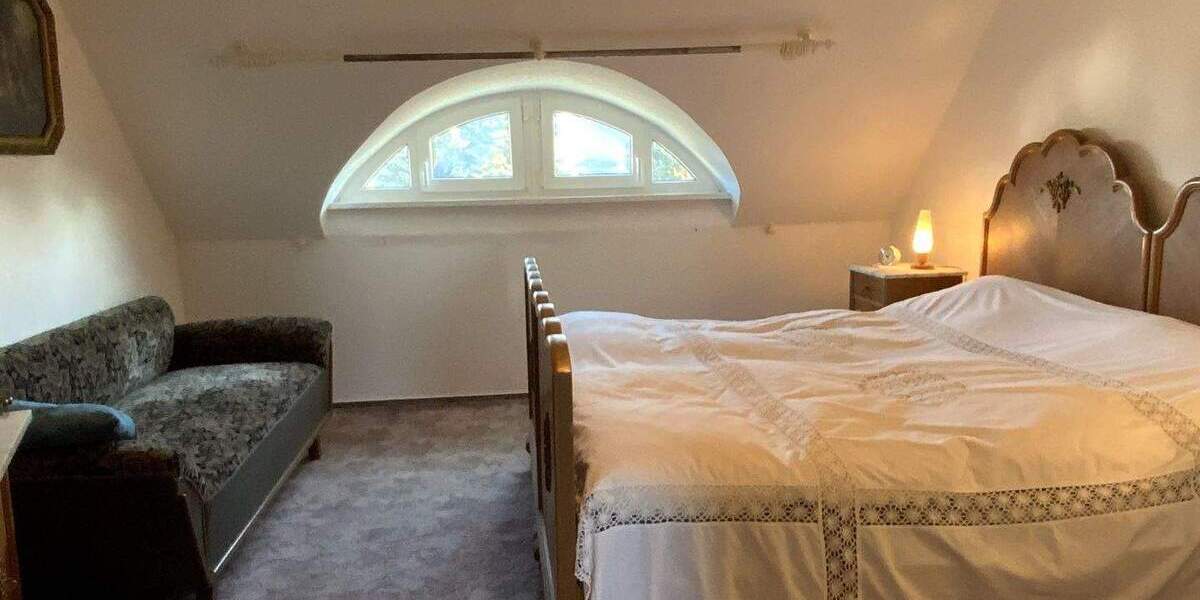 Mehrfamilienhaus, Wohnhaus Neustadt - 7 Zimmer, 225 m&sup2;, 250.000&euro; | Angebot:24989982