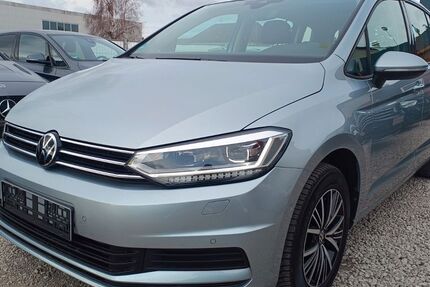 VW Touran 64.310 km 25.999 &euro; Fürth 90765