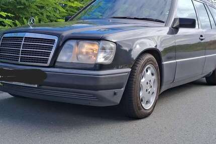 Mercedes-Benz 220 353.000 km 2.400 € Priestewitz 01561