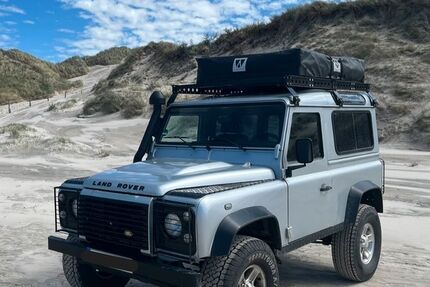 Land Rover Defender 98.850 km 31.000 &euro; Beverungen 37688