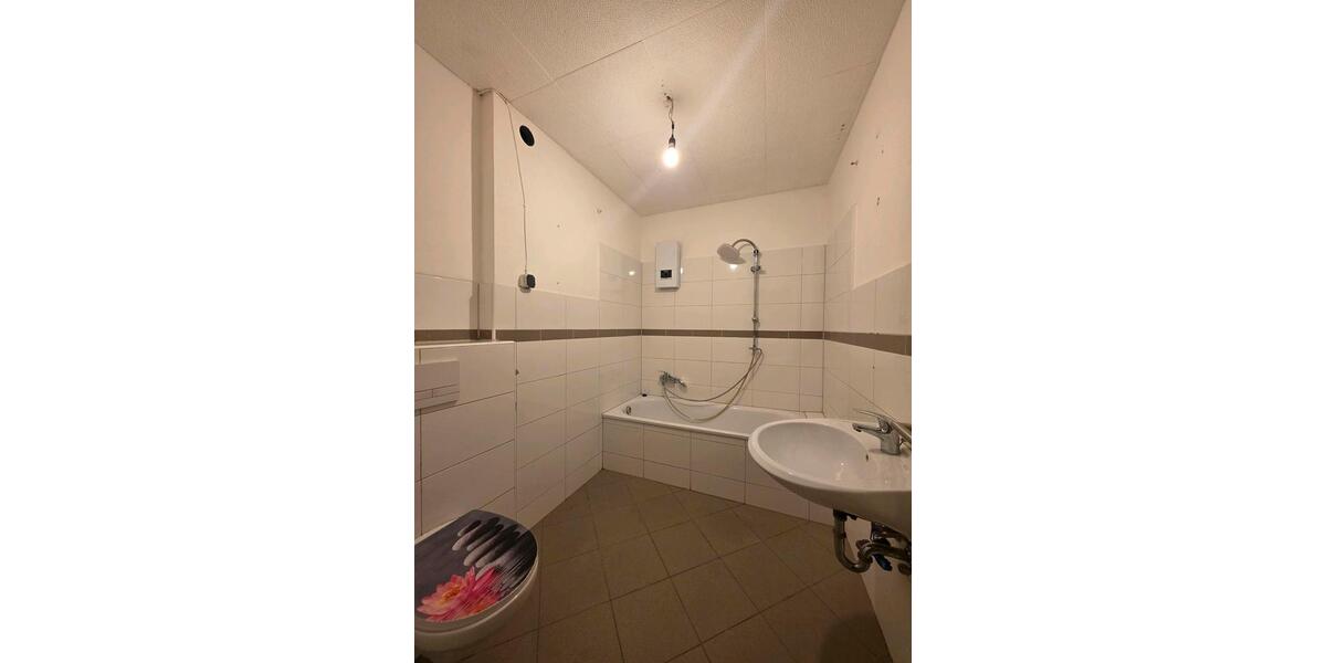 Erdgeschoßwohnung Beverungen - 3 Zimmer, 68 m&sup2;, 405&euro; | Angebot:26341689