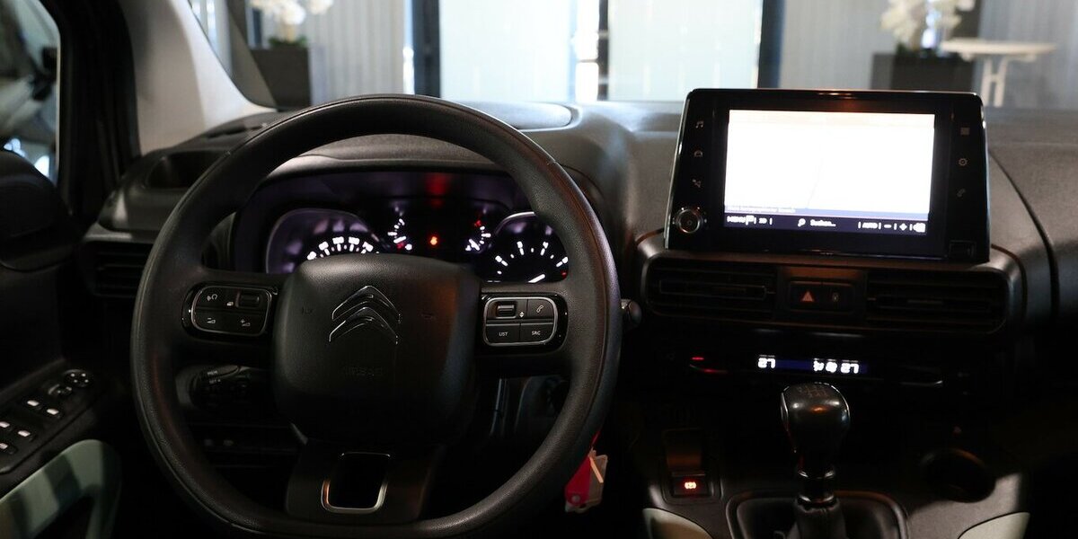 Citroen Berlingo 1.5 BLUE-HDI FEEL XL130 / 7-SITZER / 136.000 km 14.777 &euro; Hamm 59077