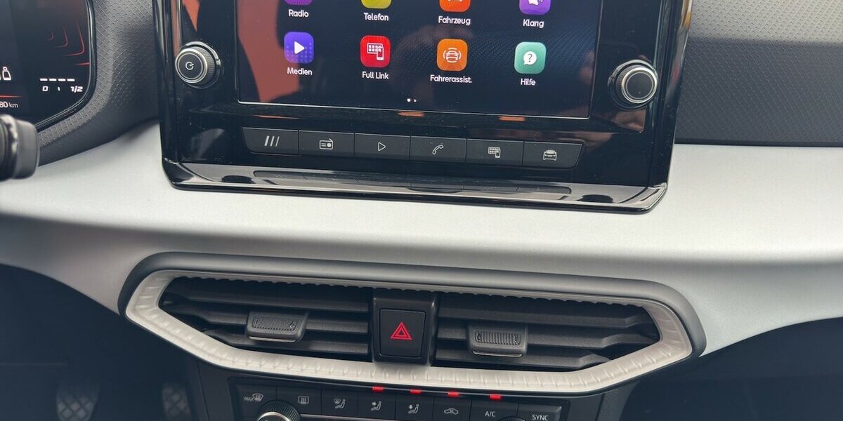 Seat Ibiza Style 40th Annivers.*LED/Navi-App/Kamera/Key 12.689 km 17.790 &euro; Bamberg 96052