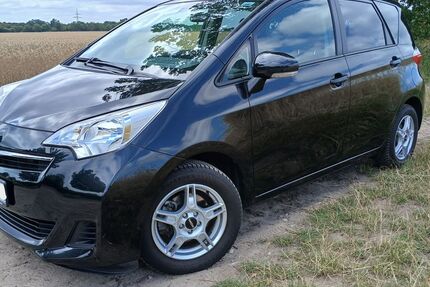 Toyota Verso-S 110.800 km 7.950 &euro; Lüneburg 21337