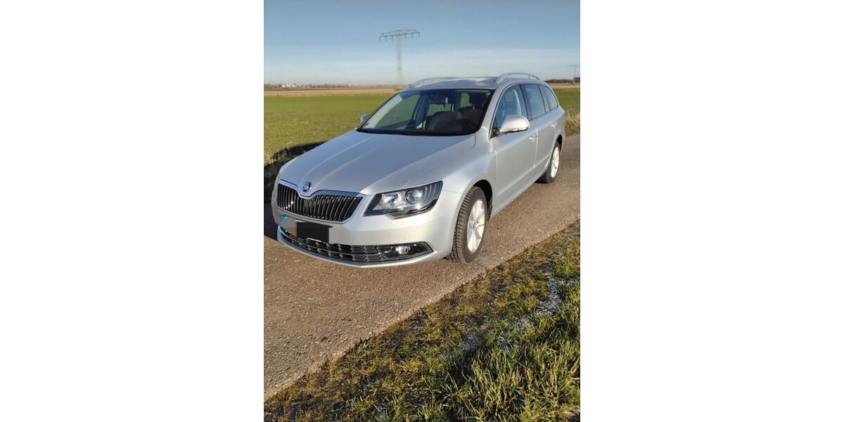 Skoda Superb 142.100 km 10.200 &euro; Kabelsketal 06184
