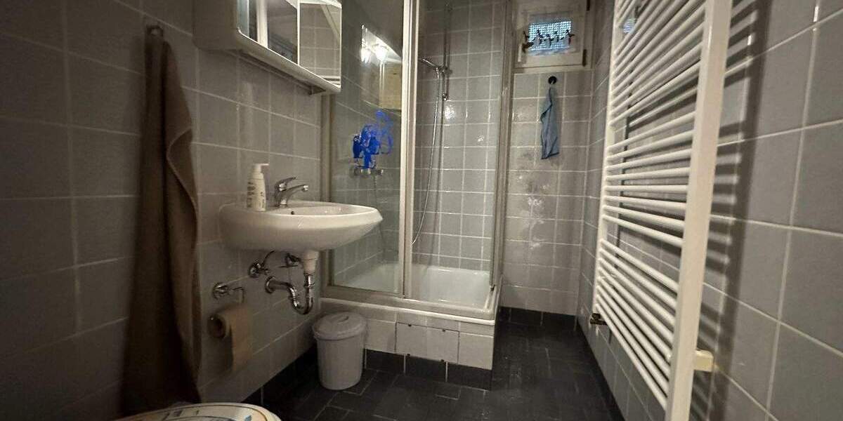 Einfamilienhaus Fritzlar - 6 Zimmer, 145 m&sup2;, 150.000&euro; | Angebot:25385502