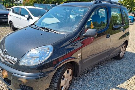 Toyota Yaris 209.000 km 1.900 &euro; Waldbröl 51545